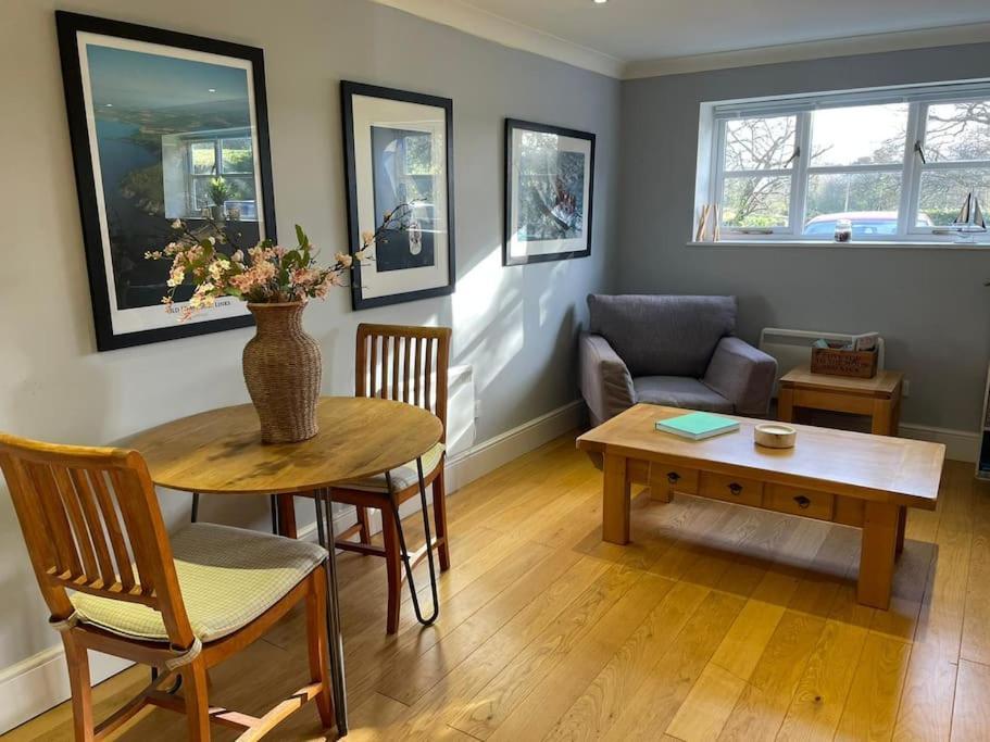 Brook House Apartment Bunbury ภายนอก รูปภาพ
